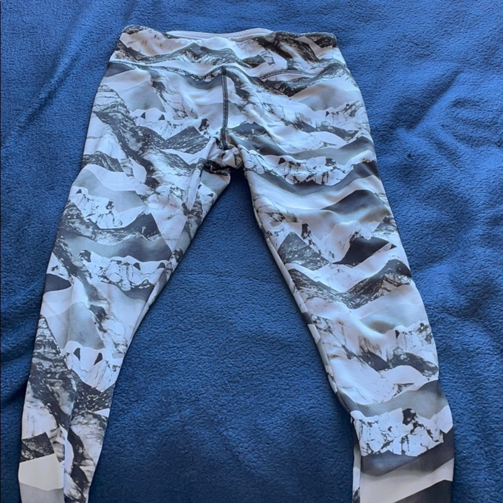 White printed workout leggings